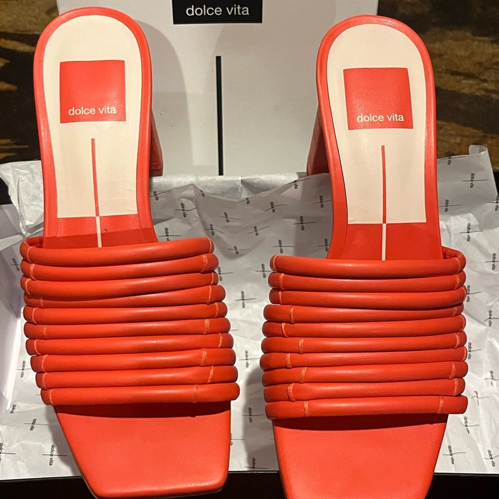 New in Box, Size 6 Dolce Vita PRIANA Sandals - Picture 7 of 10